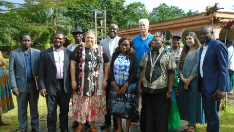 Elɛ́gle ɓacɛn máhá 19